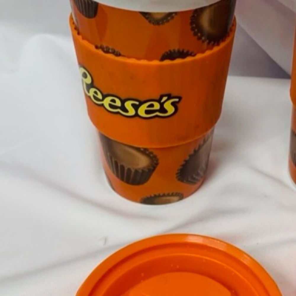 Reese’s Pieces Ceramic Travel Mug Orange Silicone Lid Protective Sleeve NWOT - Picture 3 of 7